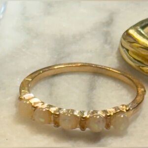 Elegant Gold tone faux pearl Women's Ring